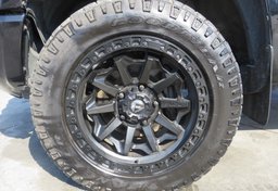 2015 Toyota Tundra 4WD Truck - Thumbnail 17