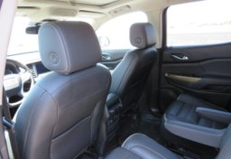 2018 GMC Acadia - Thumbnail 34