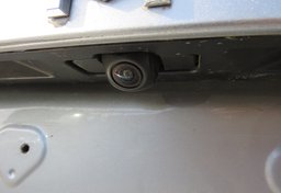 2020 Toyota Camry - Thumbnail 16