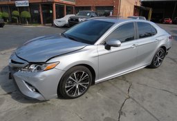 2020 Toyota Camry - Thumbnail 4