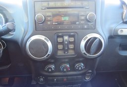 2013 Jeep Wrangler Unlimited - Thumbnail 35