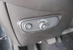 2020 Chevrolet Equinox - Thumbnail 32