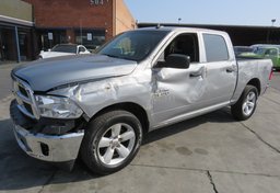 2021 Ram 1500 Classic - Thumbnail 2