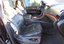 2015 Cadillac Escalade - Thumbnail 28