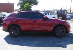 2018 Alfa Romeo Stelvio - Thumbnail 5