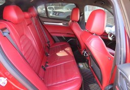 2018 Alfa Romeo Stelvio - Thumbnail 30