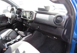 2017 Toyota Tacoma - Thumbnail 27