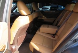 2020 Lexus ES - Thumbnail 29