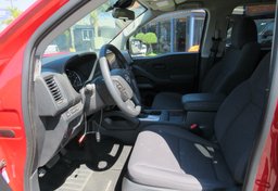 2022 Nissan Frontier - Thumbnail 23