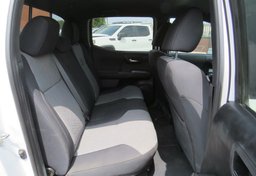 2020 Toyota Tacoma 4WD - Thumbnail 34