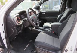 2020 Toyota Tacoma 4WD - Thumbnail 31