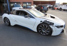 2015 BMW i8 - Thumbnail 2