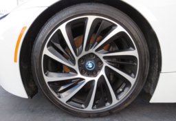 2015 BMW i8 - Thumbnail 16