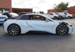 2015 BMW i8 - Thumbnail 5