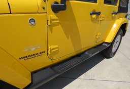 2015 Jeep Wrangler Unlimited - Thumbnail 24