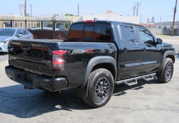 2022 Nissan Frontier - Thumbnail 7