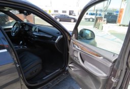 2017 BMW X5 - Thumbnail 22