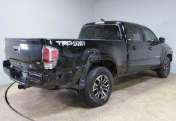 2022 Toyota Tacoma - Thumbnail 8