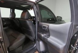 2022 Toyota Tacoma - Thumbnail 25