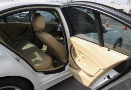 2014 BMW 3 Series - Thumbnail 23