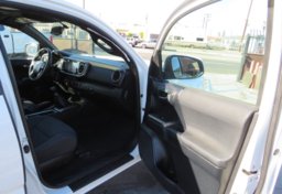 2016 Toyota Tacoma - Thumbnail 22