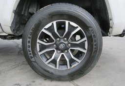 2023 Toyota Tacoma 4WD - Thumbnail 19