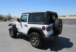 2021 Jeep Wrangler - Thumbnail 4