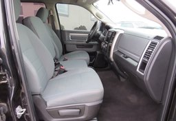 2017 Ram 1500 - Thumbnail 32