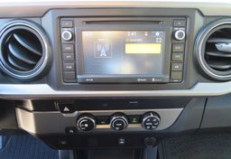 2019 Toyota Tacoma - Thumbnail 35