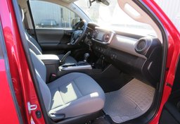 2019 Toyota Tacoma - Thumbnail 25