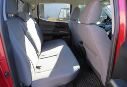 2019 Toyota Tacoma - Thumbnail 29