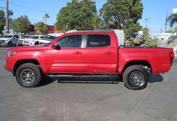 2019 Toyota Tacoma - Thumbnail 5