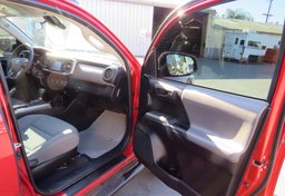 2019 Toyota Tacoma - Thumbnail 21