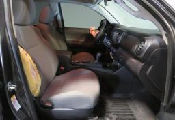 2018 Toyota Tacoma - Thumbnail 23