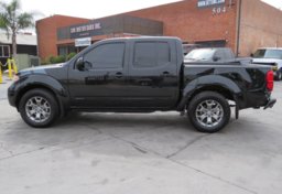 2020 Nissan Frontier - Thumbnail 11