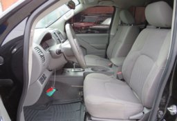 2020 Nissan Frontier - Thumbnail 24