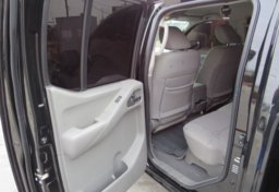 2020 Nissan Frontier - Thumbnail 22