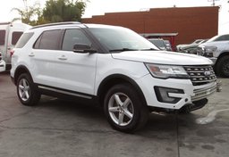2017 Ford Explorer - Thumbnail 3