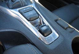 2017 Chevrolet Camaro - Thumbnail 31