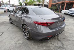 2017 Alfa Romeo Giulia - Thumbnail 7