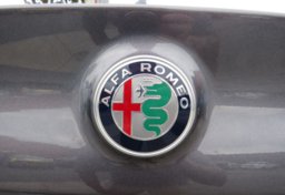2017 Alfa Romeo Giulia - Thumbnail 23