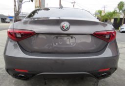 2017 Alfa Romeo Giulia - Thumbnail 11