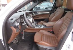 2019 Alfa Romeo Stelvio - Thumbnail 24