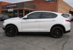 2019 Alfa Romeo Stelvio - Thumbnail 10