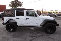 2018 Jeep Wrangler Unlimited - Thumbnail 10