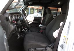 2018 Jeep Wrangler Unlimited - Thumbnail 21