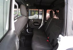 2018 Jeep Wrangler Unlimited - Thumbnail 24