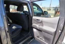 2020 Toyota Tacoma 4WD - Thumbnail 28