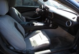 2018 Chevrolet Camaro - Thumbnail 24