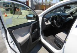 2015 Toyota RAV4 - Thumbnail 19